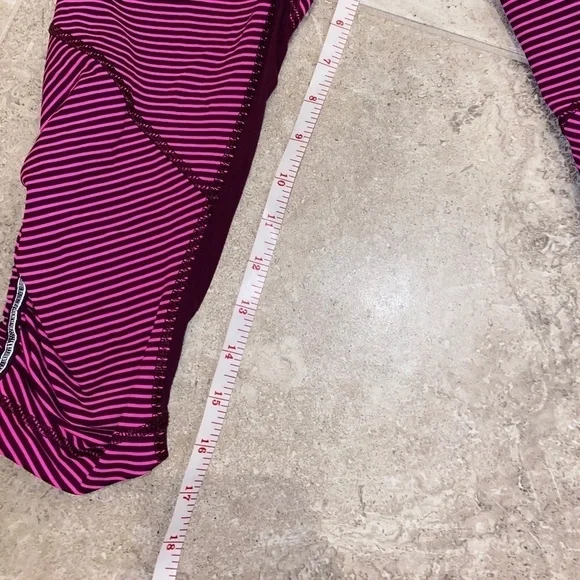 Run For Your Life Crop Hyper Stripe Raspberry Glo Light - Picture 3 of 8